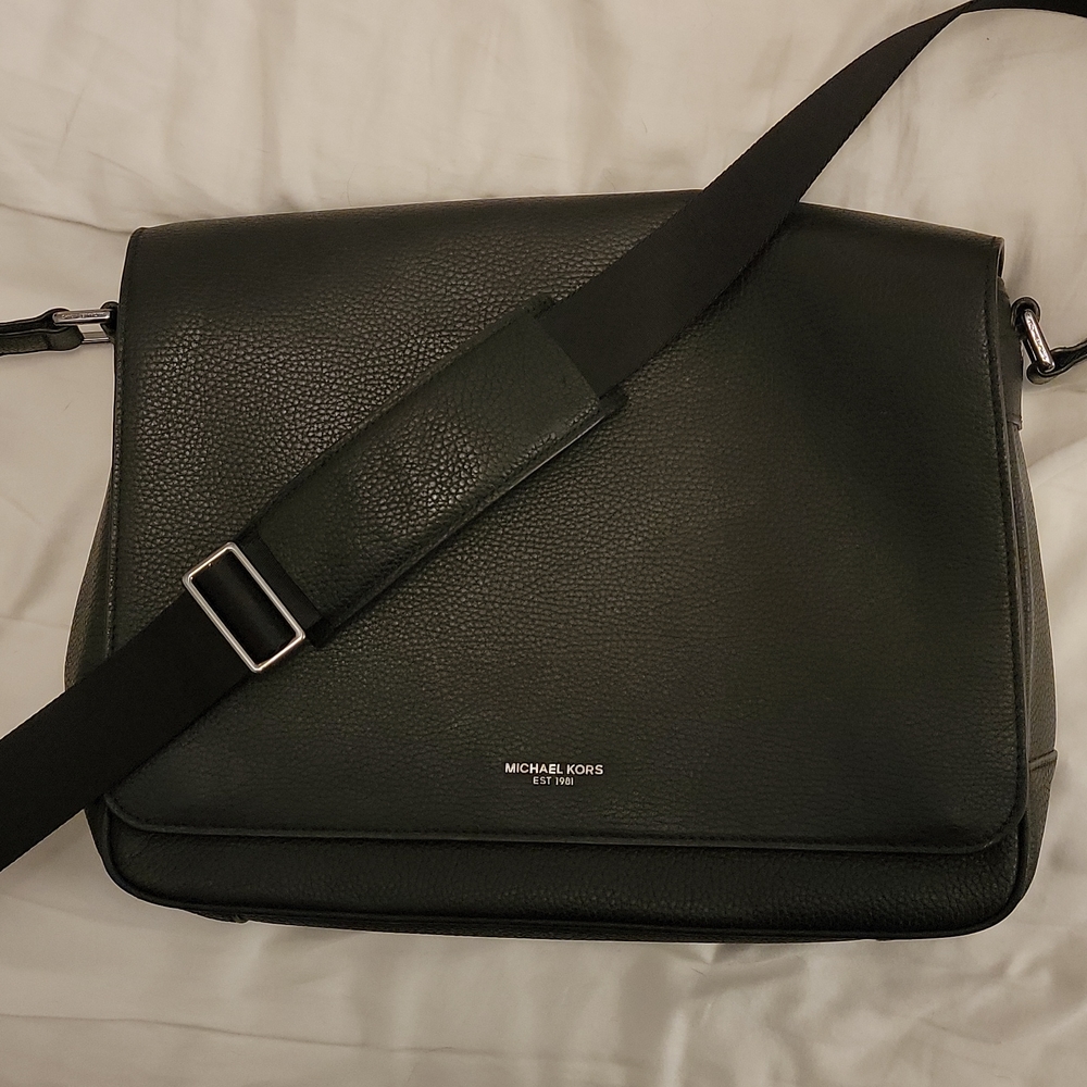 Michael Kors Mens Mason Messenger Bag